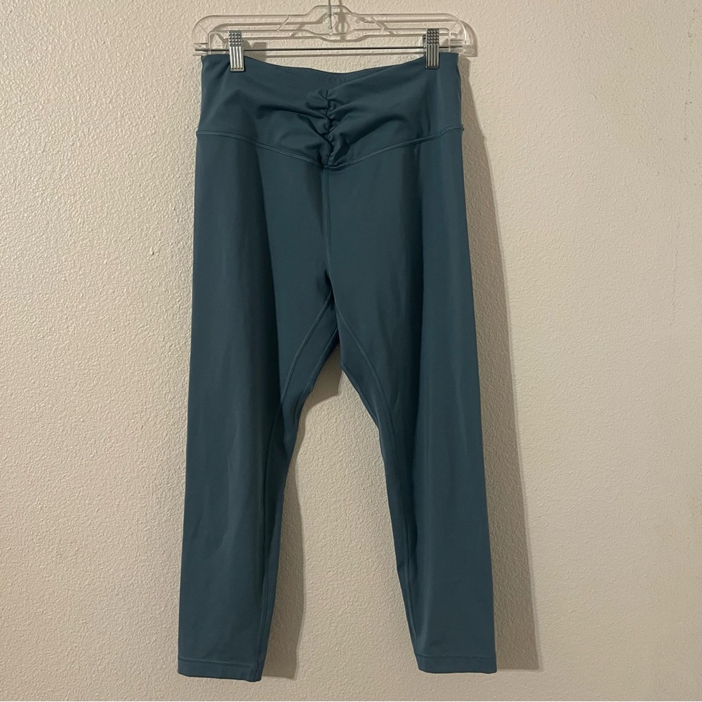Victoria's Secret On Point Live Leggings in Blue